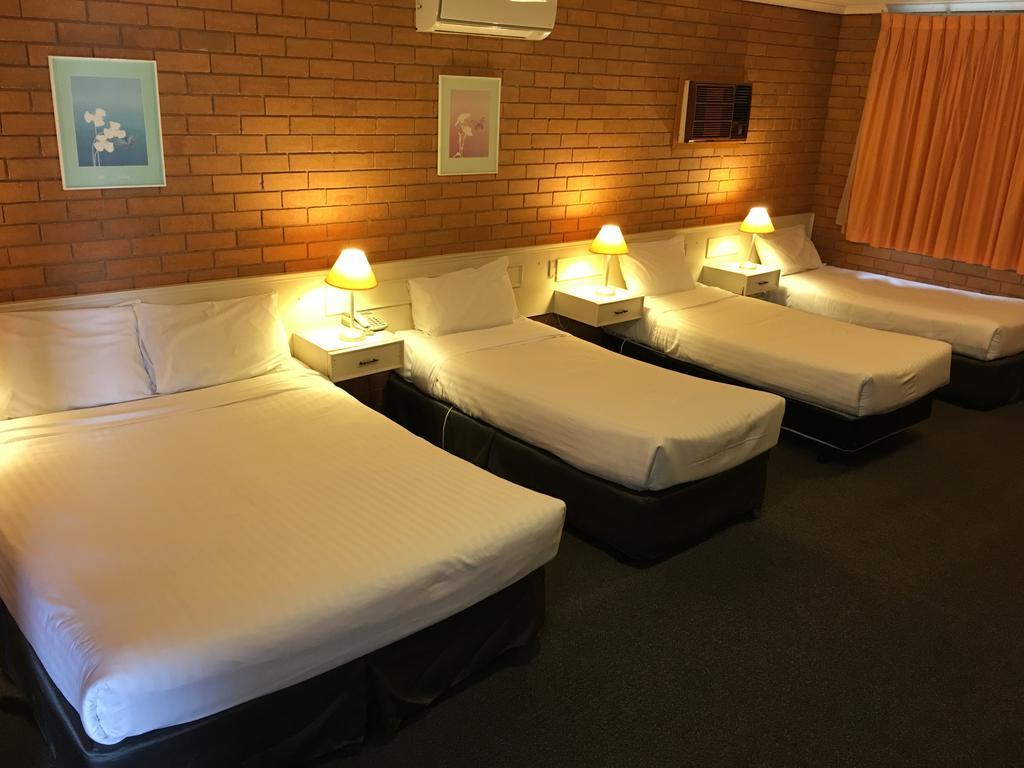 Essendon Motel Essendon North Bagian luar foto