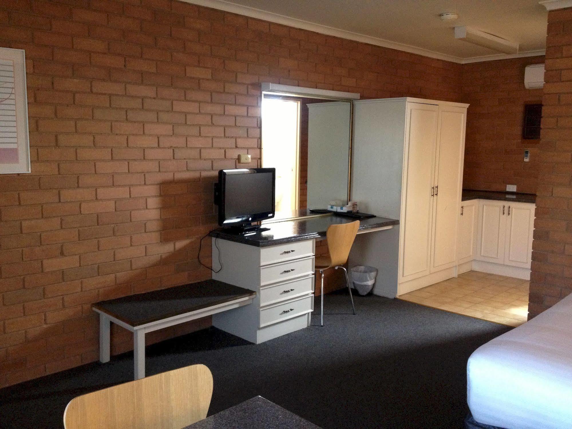 Essendon Motel Essendon North Bagian luar foto