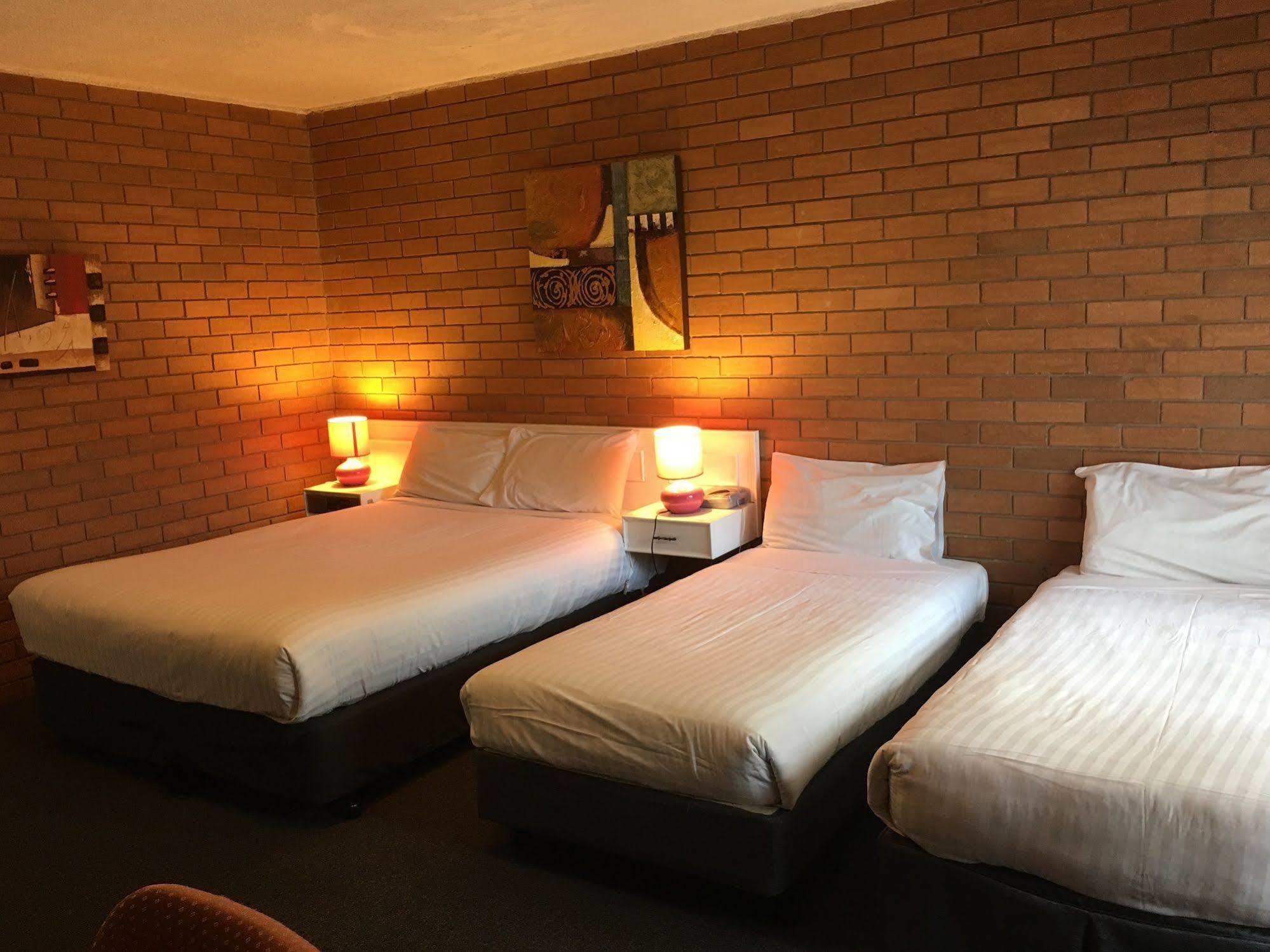 Essendon Motel Essendon North Bagian luar foto