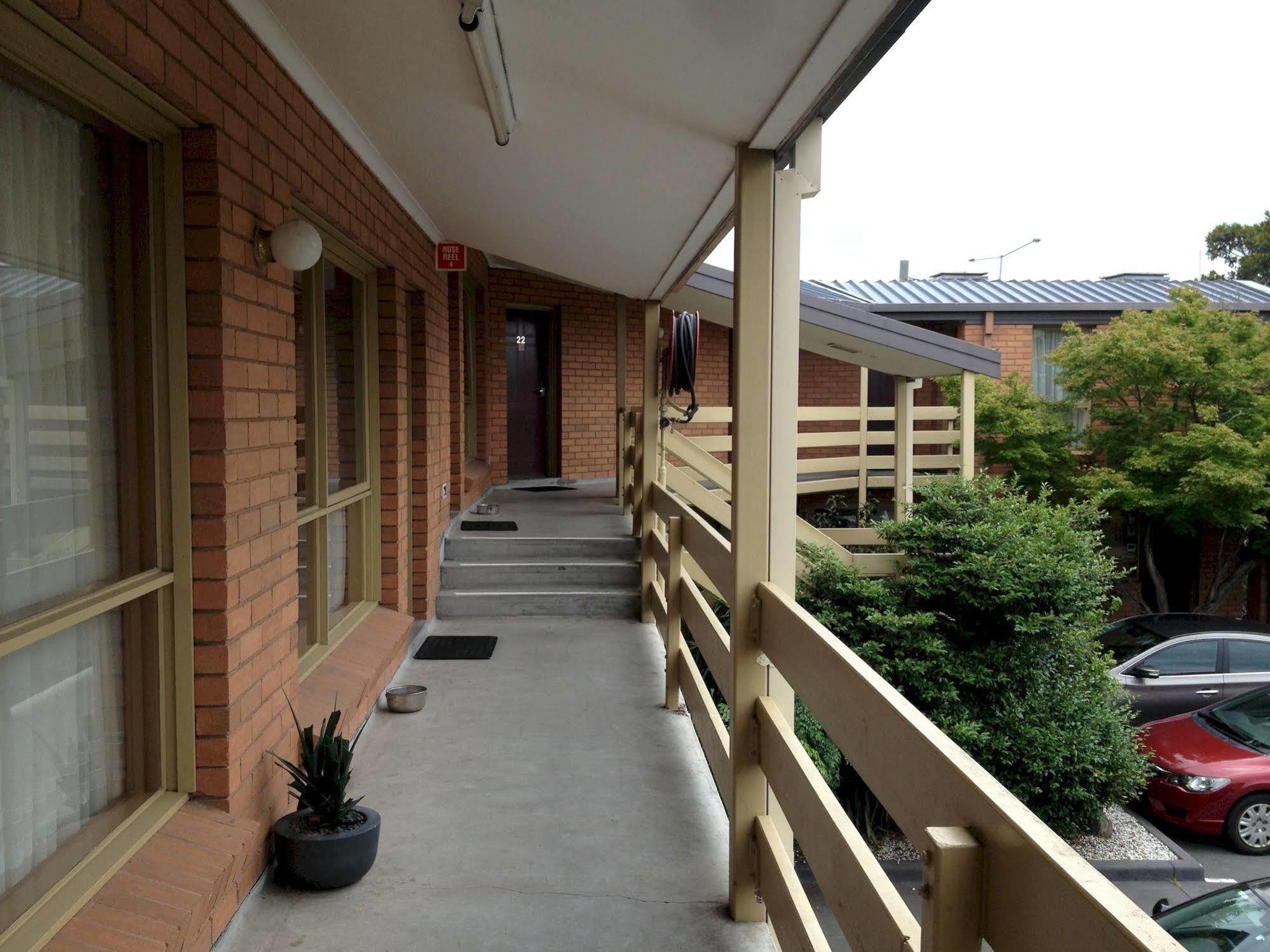 Essendon Motel Essendon North Bagian luar foto