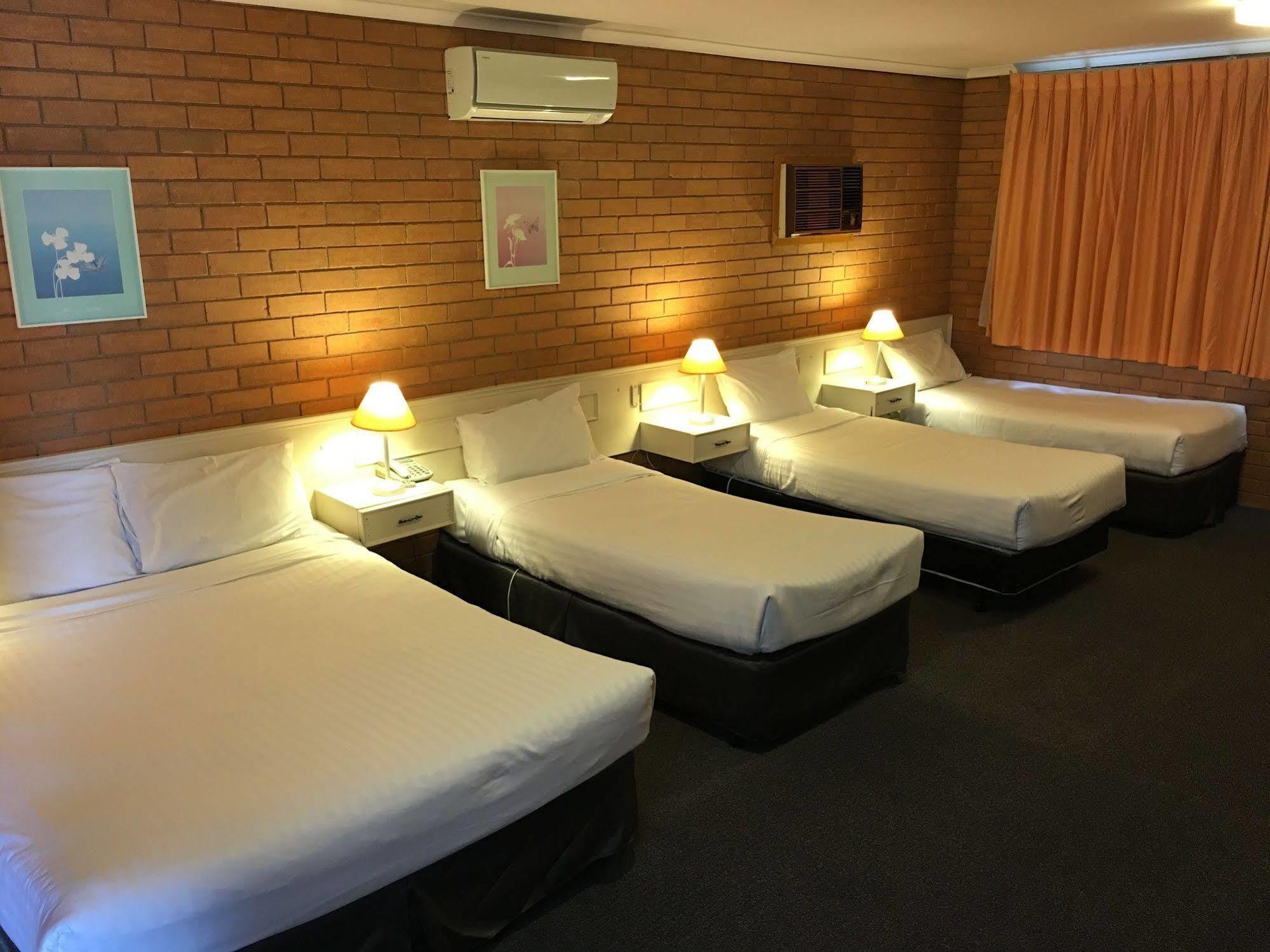 Essendon Motel Essendon North Bagian luar foto
