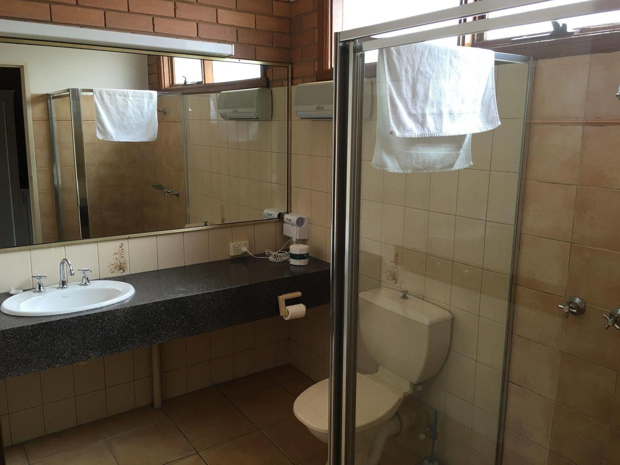 Essendon Motel Essendon North Bagian luar foto