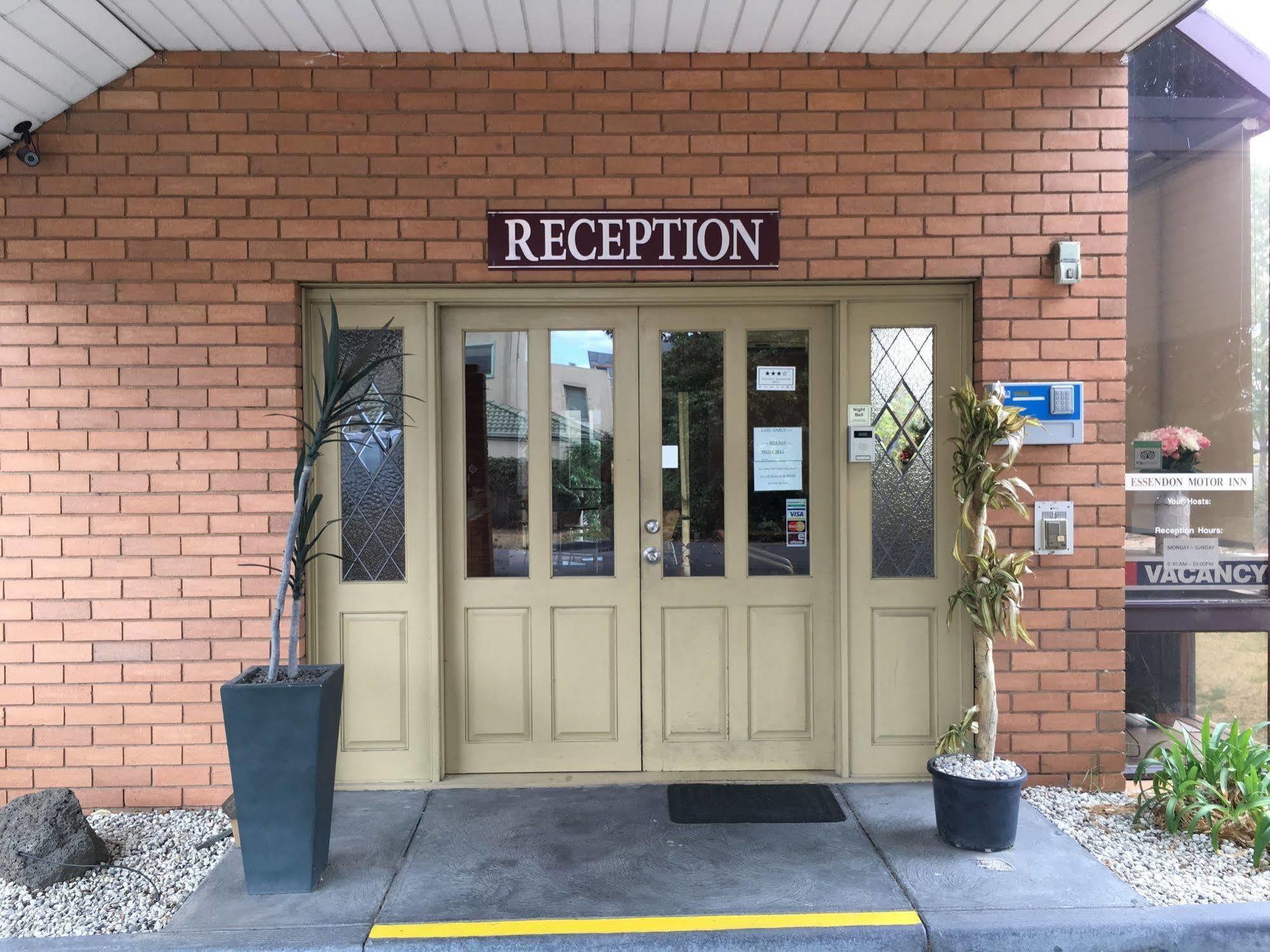 Essendon Motel Essendon North Bagian luar foto